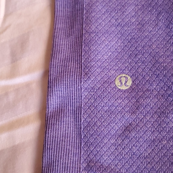 Lululemon In the Flow crops - Picture 5 of 10